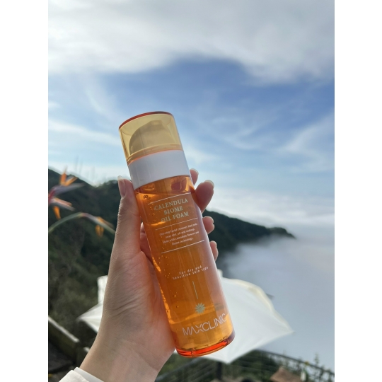 Sữa Rửa Mặt Thu Nhỏ Lỗ Chân Lông - Oil Maxclinic  110G